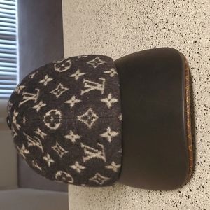 Authentic Louis Vuitton monogram cap sz.M #M78712